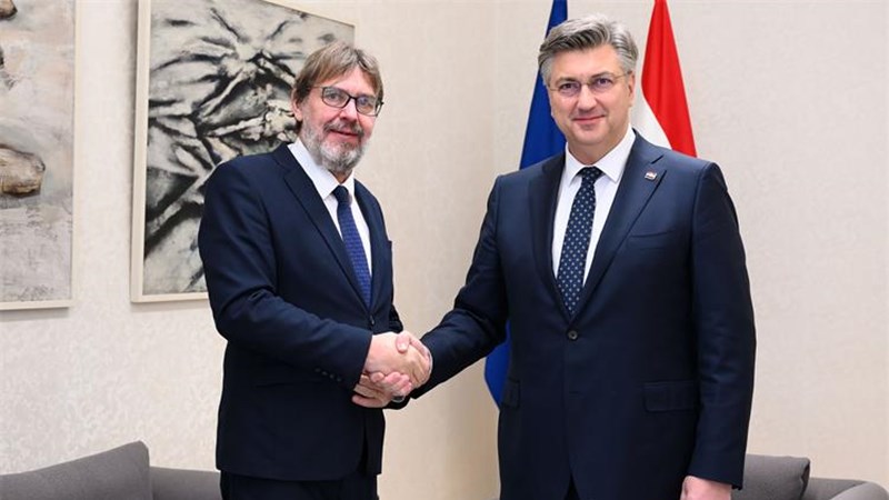 Predsjednik Vlade Plenković primio je ministra Tomislava Žigmanova uoči predstojećih izbora u Srbiji